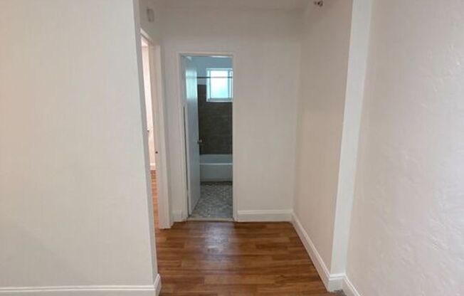 1 bed, 1 bath, 500 sqft, $1,550, Unit 12