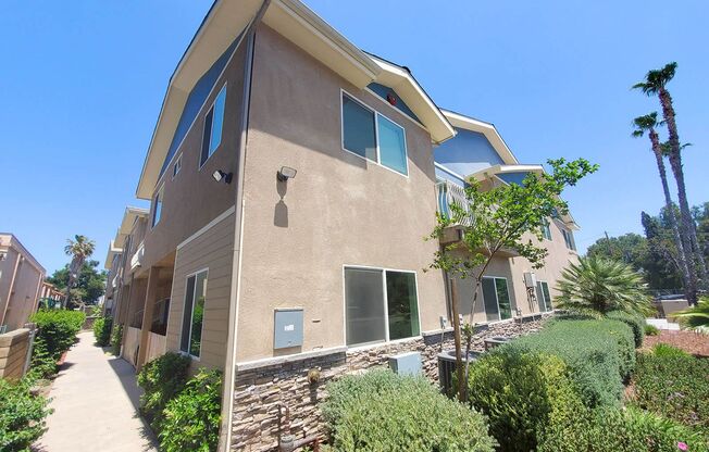 Laurel St Apartments