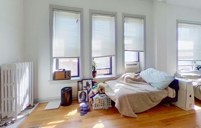 Studio, 1 bath, 410 sqft, $1,550, Unit 604