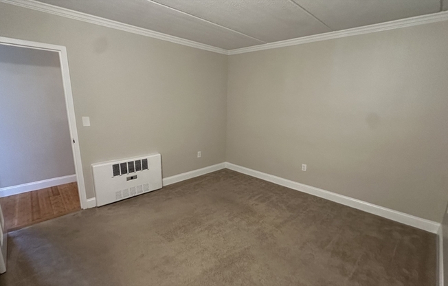 2 beds, 1 bath, 833 sqft, $2,800, Unit 705