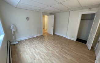 2 beds, 1 bath, 630 sqft, $2,900, Unit J4