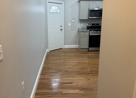 1 bed, 1 bath, 5,532 sqft, $1,500, Unit 2