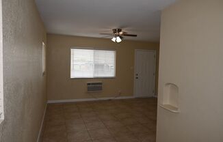 320 N 16th St - ONE Bedroom Apartment - Downtown - NO  PETS - MOVE-IN SPECIAL!!!