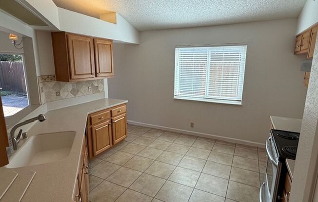 3 beds, 2 baths, $3,495