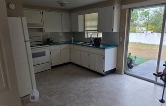 Move-In Ready 2BR/2BA Home in Prime Location!