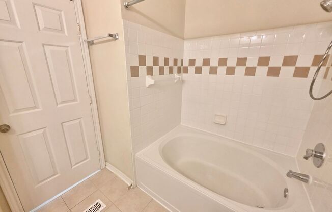 2 beds, 2 baths, $2,300, Unit Unit 1203