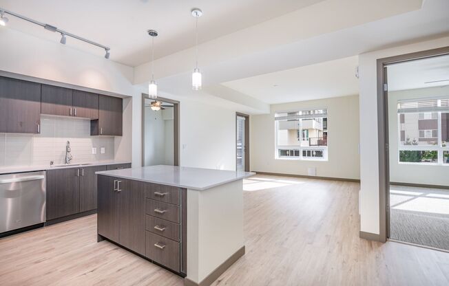 2 beds, 2 baths, $2,250, Unit Unit B217