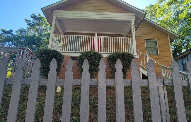 Minutes from Downtown Atlanta, the Atlanta BeltLine, Mercedes-Benz Stadium, Lee + White,