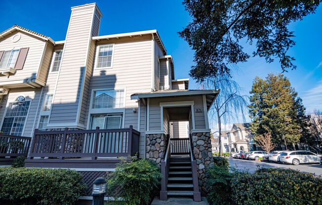3 Bedroom, 2.5 bath, 1879 Norton Sound Common, San Jose, CA 95131 - Available Now!