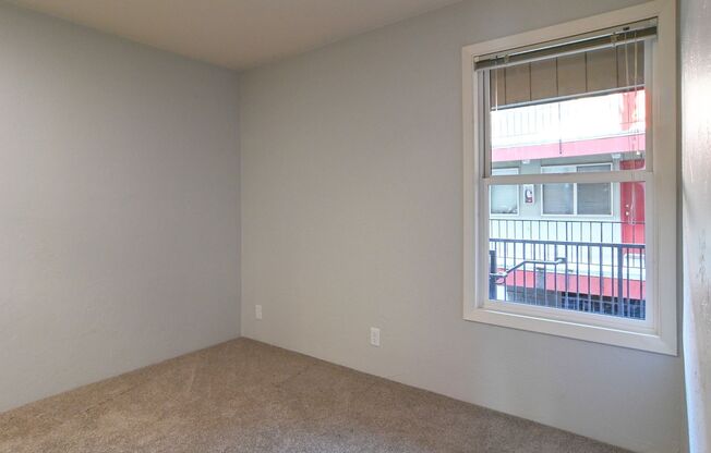 2 beds, 1 bath, $1,650, Unit 102