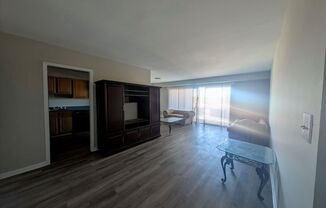 Bristol House Apartments