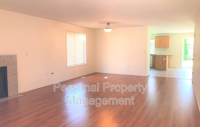 4026 NE 165 PL