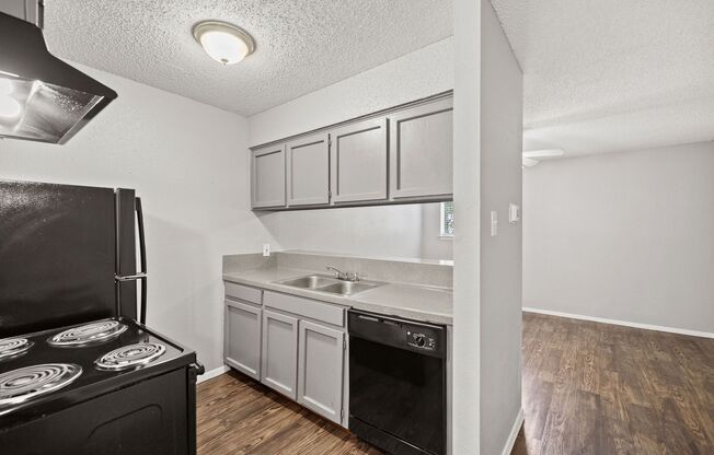 Awesome open Studio Apartments Close to Downtown