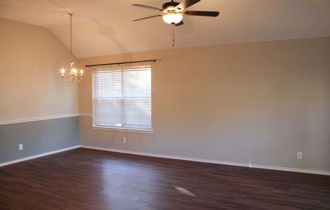 SPACIOUS 3-BEDROOM NEAR UTSA