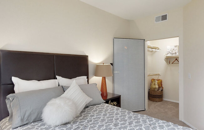 Welcome to Acclaim Apartment Homes
