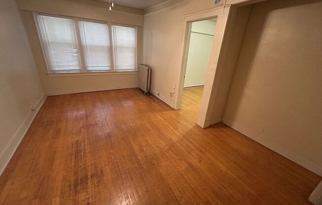1 bed, 1 bath, $1,075, Unit 3