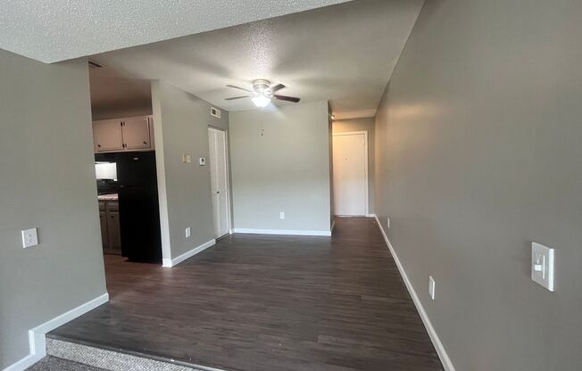 1 bed, 1 bath, 740 sqft, $785