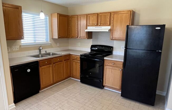 3 beds, 2 baths, $1,750