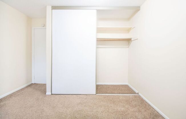 1 bed, 1 bath, 700 sqft, $1,105, Unit 840-104