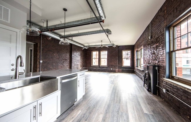 490 Pearl St 5