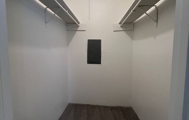 1 bed, 1 bath, 660 sqft, $1,000, Unit 102