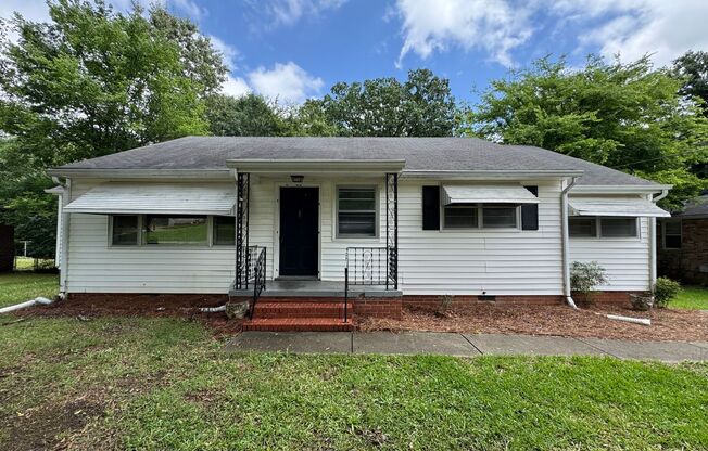 3/1 House in West Rome with bonus room- $1,250