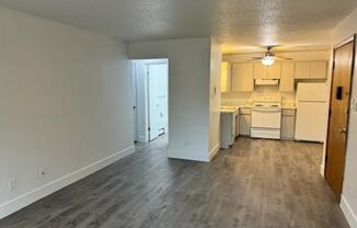 2 beds, 1 bath, 783 sqft, $850, Unit 12