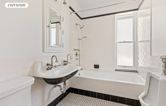 21 PROSPECT PARK W