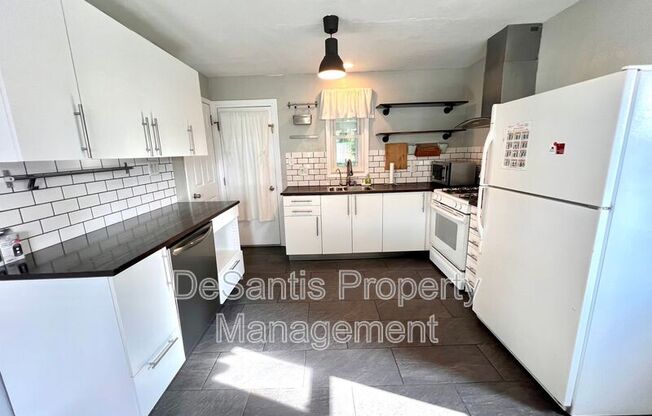 2965 BREVARD AVE
