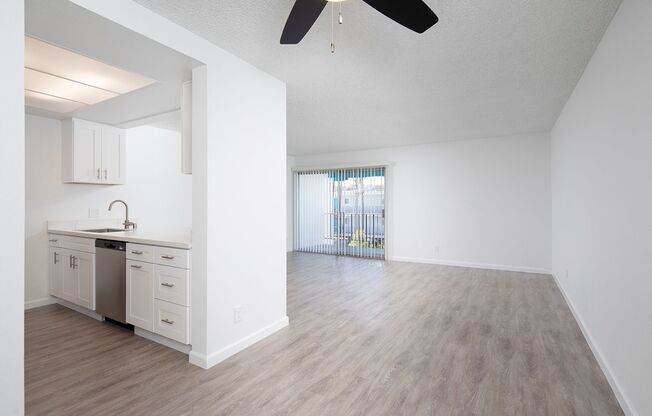 1 bed, 1 bath, 844 sqft, $2,595, Unit 306