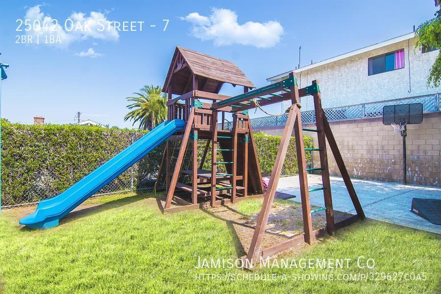 25042 Oak Street