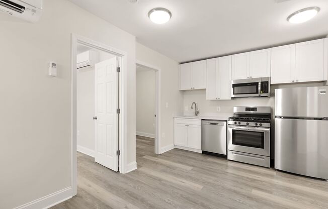 3 beds, 1 bath, $1,000, Unit 1