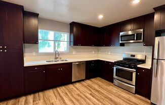 3 beds, 1 bath, 817 sqft, $2,695, Unit 515