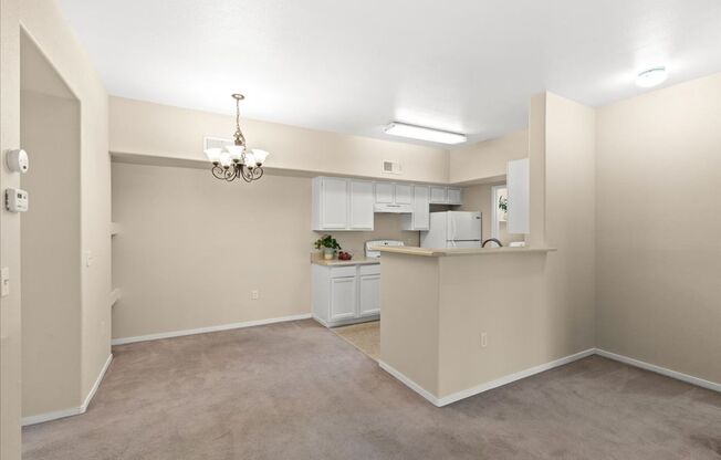 3 beds, 2 baths, $1,550, Unit # 2047