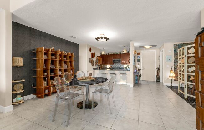 2 beds, 2.5 baths, $4,700