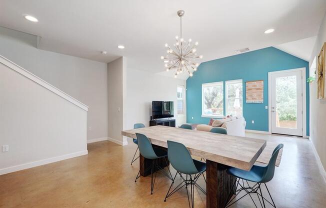 3108 Aldwyche Dr