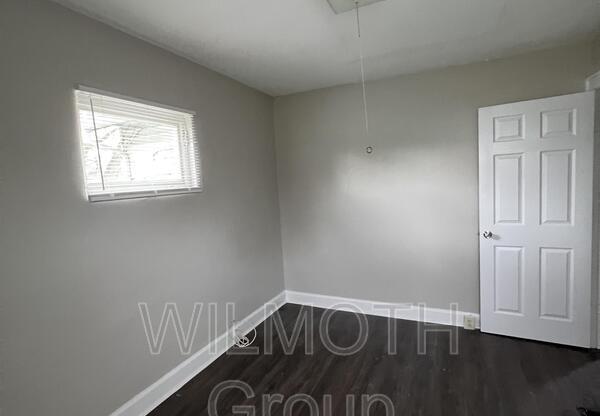 3 beds, 1 bath, 768 sqft, $895