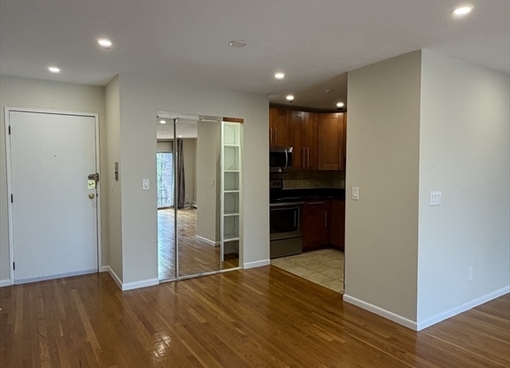 383 LANGLEY RD