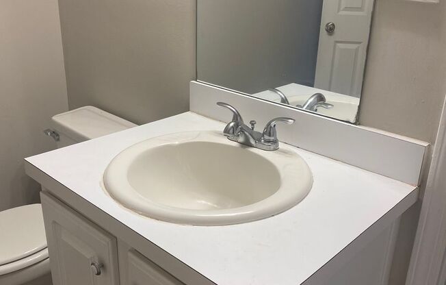 2 beds, 1.5 baths, 1,140 sqft, $1,450, Unit 104