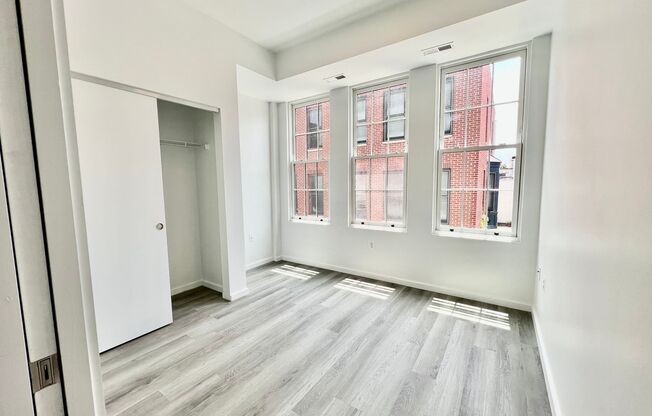 2 beds, 1 bath, 735 sqft, $1,940, Unit 207