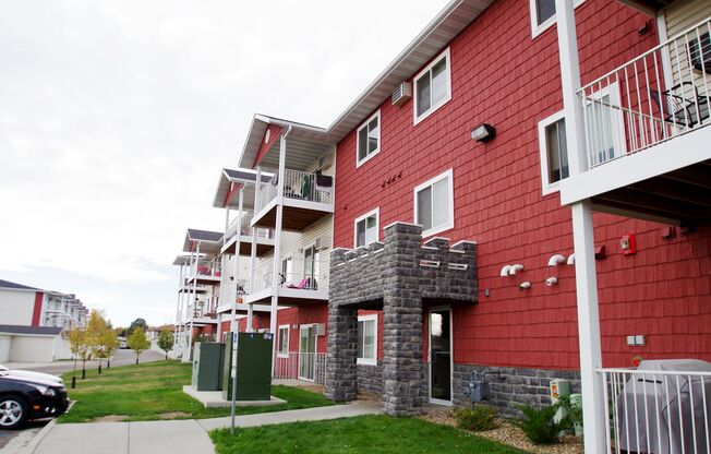 2 beds, 2 baths, 1,014 sqft, $1,415, Unit 1830-211