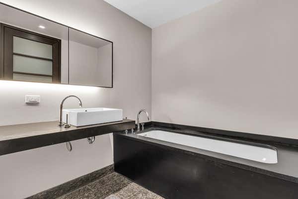 20 Pine St Apt 1411