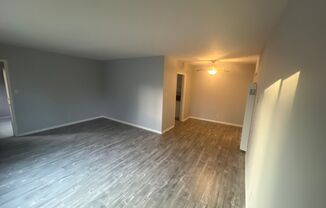 1 bed, 1 bath, $2,000, Unit 12