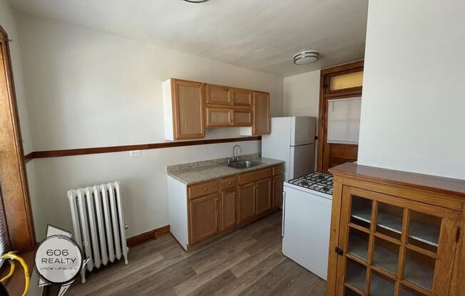 Belmont Cragin Apts Available!