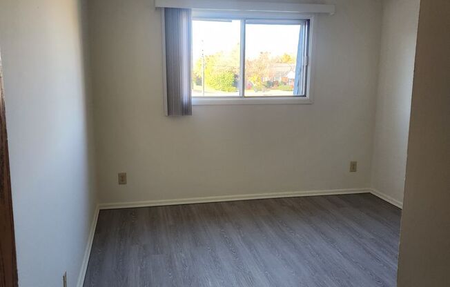 3 beds, 1.5 baths, 1,100 sqft, $1,500, Unit 3263A