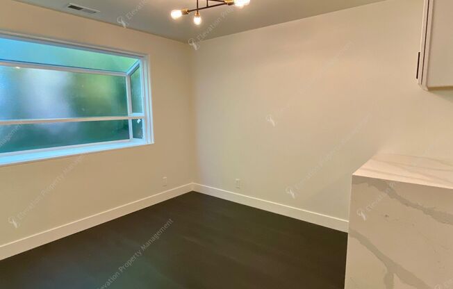 Recently Renovated Downtown Bend 1 BR - 1.5 BA Condo