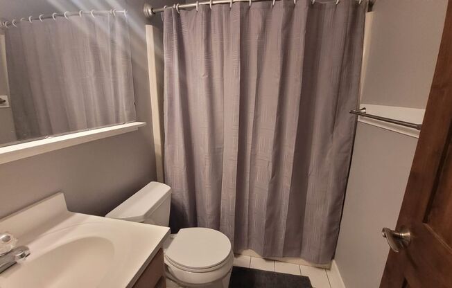 2 beds, 1 bath, $7,500, Unit 2 Bedroom