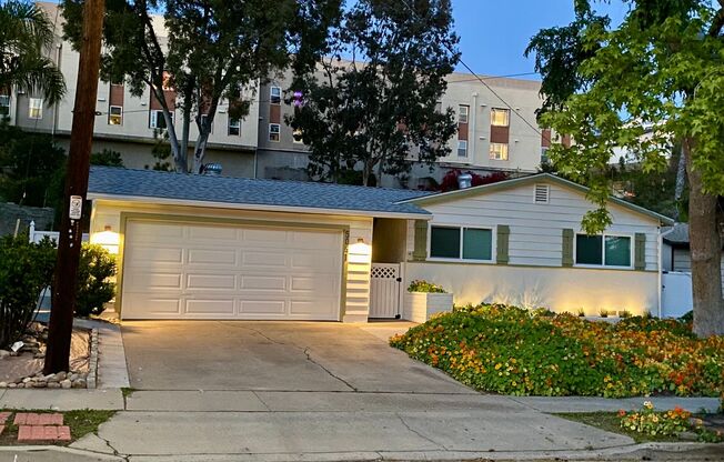Beautiful 3 Bed/2 Bath Walking Distance from SDSU!