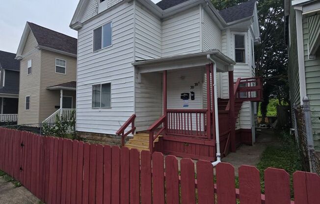 70-70 1/2 N YALE AVE