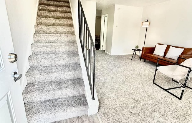 Campbell Plaza Apartments
710 Nido Drive, Campbell, CA 95008. town home living room.